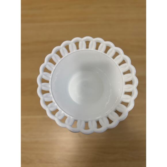 Milk Glass Pedestal Compote Bowl with a Lace Edge VINTAGE - Picture 4 of 5